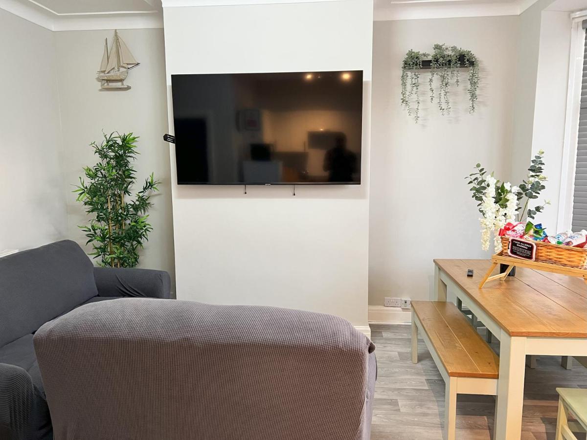 Kim Family Holiday Get-Away 4 Bedrooms 2 Baths Blackpool Dış mekan fotoğraf