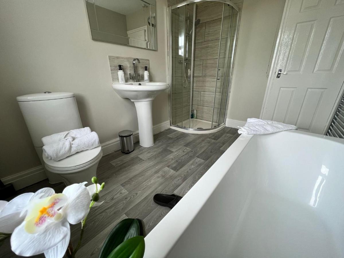 Kim Family Holiday Get-Away 4 Bedrooms 2 Baths Blackpool Dış mekan fotoğraf