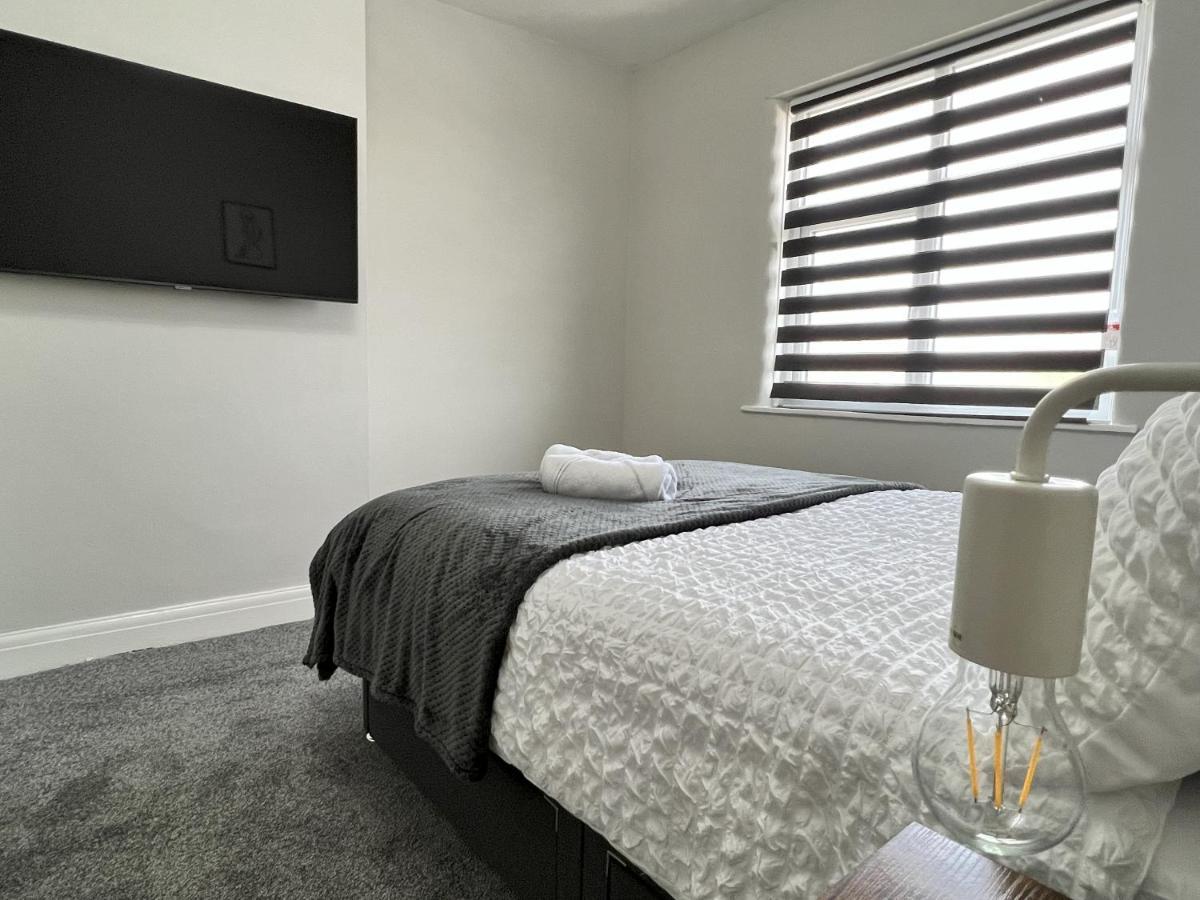 Kim Family Holiday Get-Away 4 Bedrooms 2 Baths Blackpool Dış mekan fotoğraf